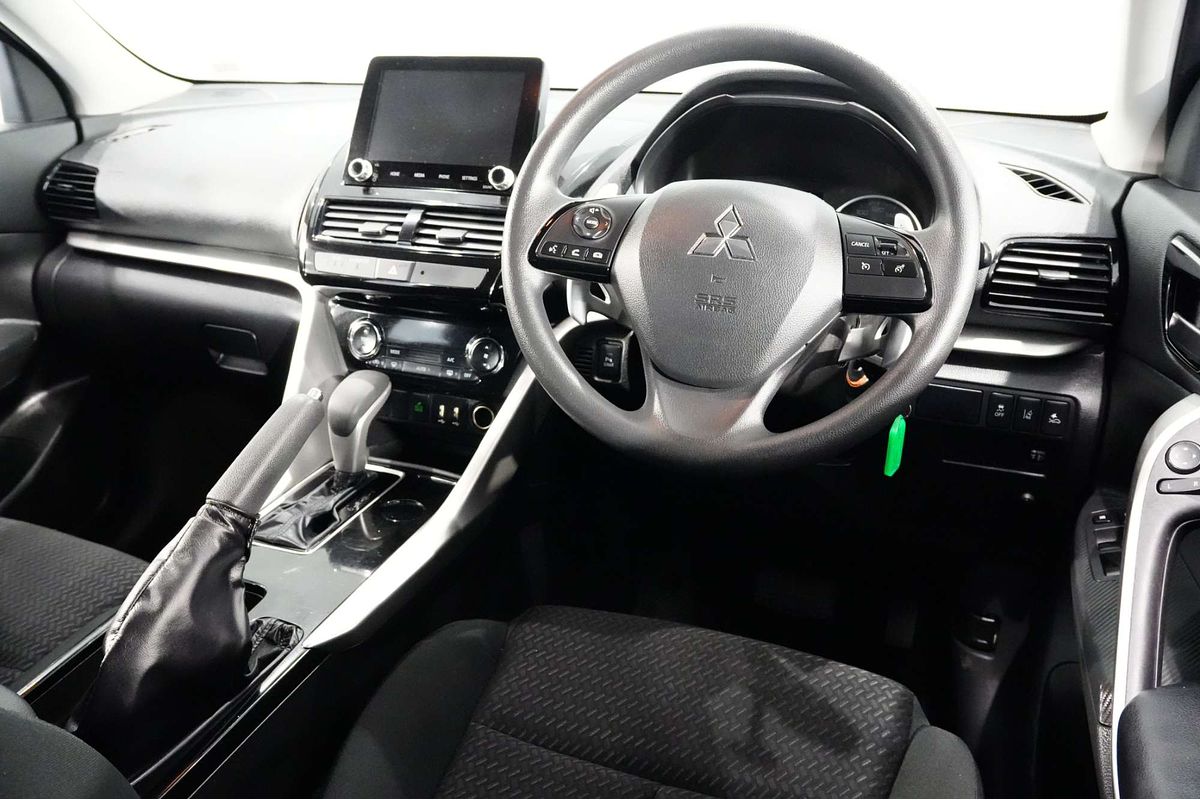 2024 Mitsubishi Eclipse Cross ES YB
