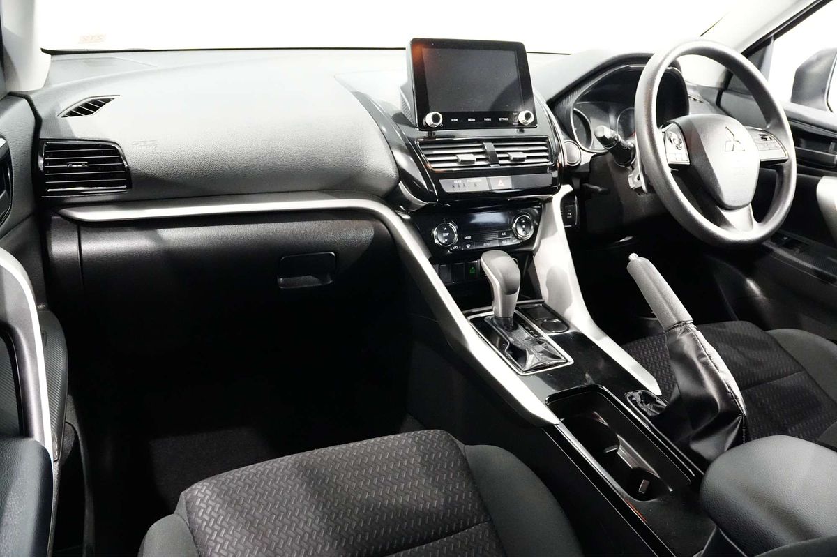 2024 Mitsubishi Eclipse Cross ES YB