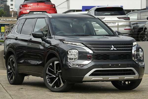 2025 Mitsubishi Outlander PHEV Exceed Tourer ZM