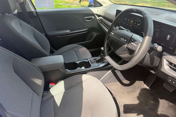 2024 Kia K4 S CL4m thumb-10
