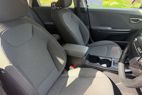 2024 Kia K4 S CL4m thumb-11