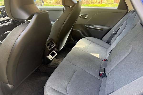 2024 Kia K4 S CL4m thumb-18