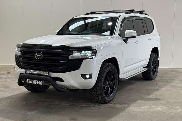 2025 Toyota Landcruiser GXL FJA300R