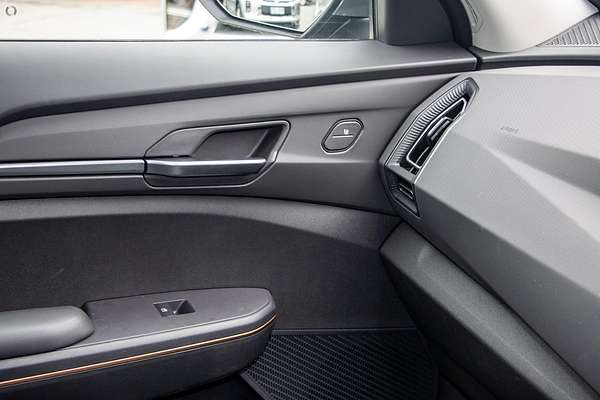 2025 Kia EV5 Air Long Range OVc thumb-1