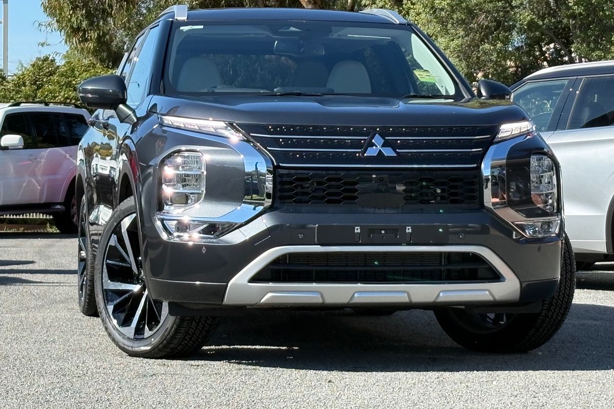 2025 Mitsubishi Outlander PHEV Exceed ZM
