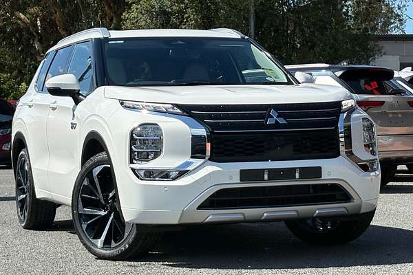 2025 Mitsubishi Outlander PHEV Exceed ZM