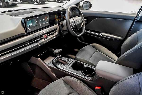 2025 Kia K4 S CL4m thumb-6