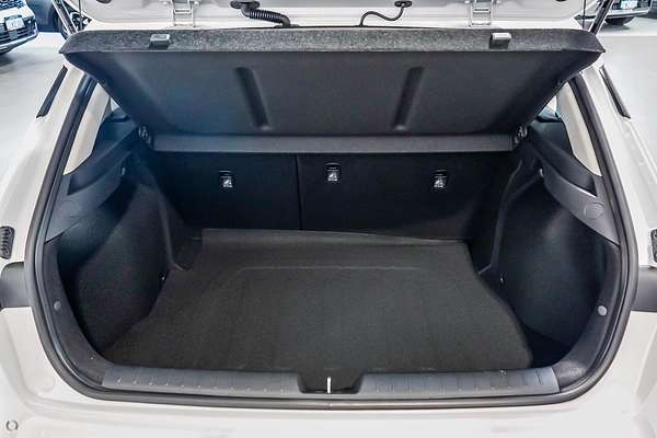 2025 Kia K4 S CL4m thumb-12