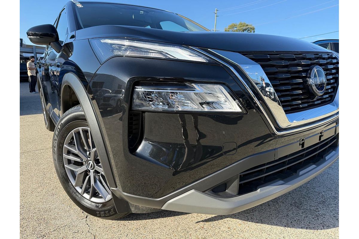 2025 Nissan X-TRAIL ST T33