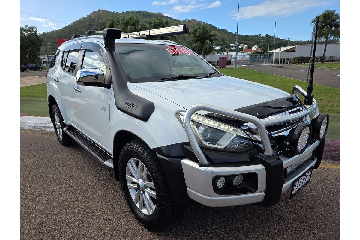 2017 Isuzu MU-X LS-T