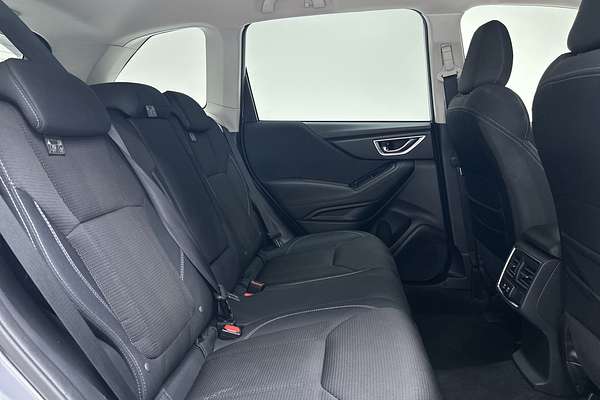 2024 Subaru Forester 2.5i S5 thumb-11