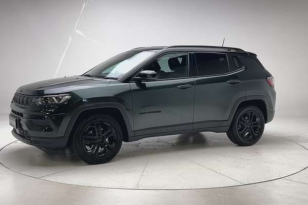 2022 Jeep Compass Night Eagle M6 thumb-3