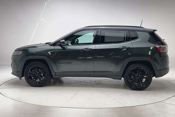 2022 Jeep Compass Night Eagle M6 thumb-4