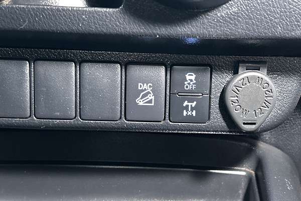 2022 Toyota Hilux SR GUN126R 4X4 thumb-14