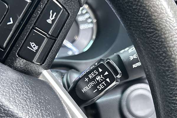 2022 Toyota Hilux SR GUN126R 4X4 thumb-16