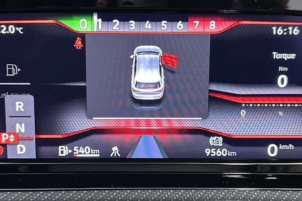 2024 Volkswagen Golf R 8 thumb-13