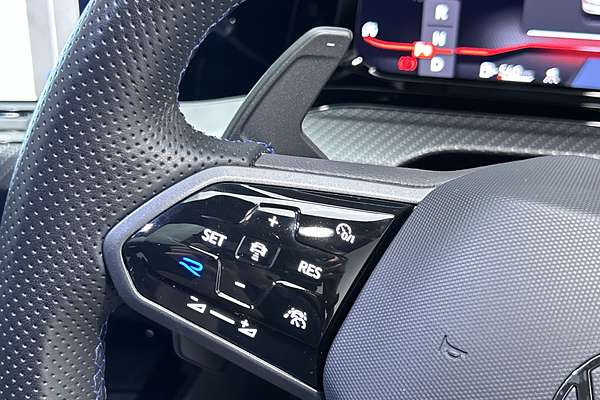 2024 Volkswagen Golf R 8 thumb-17