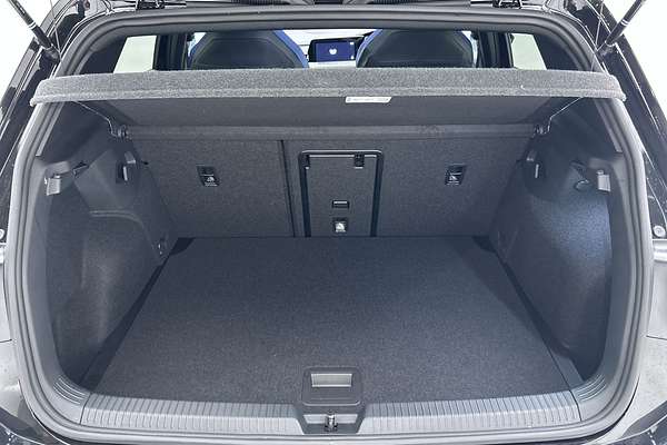 2024 Volkswagen Golf R 8 thumb-20