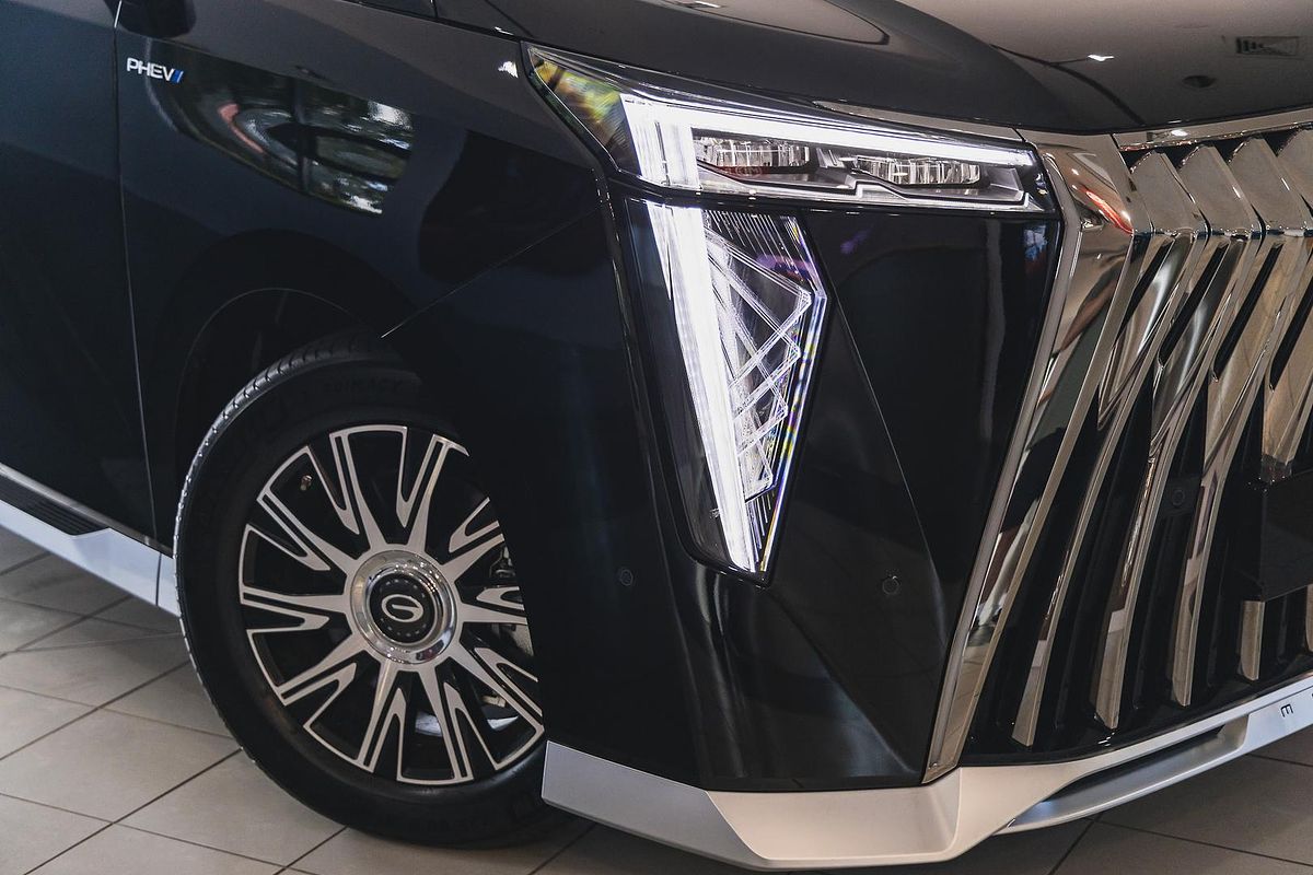 2025 GAC M8 Luxury