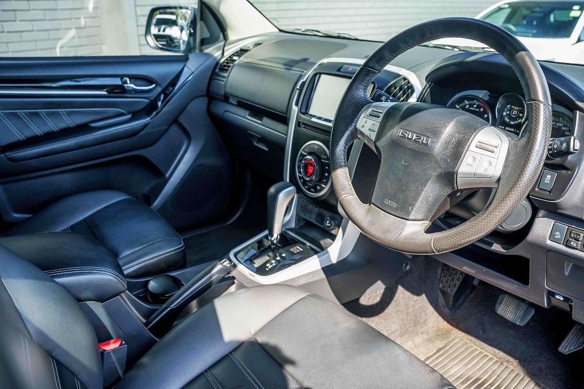 2021 Isuzu MU-X LS-T