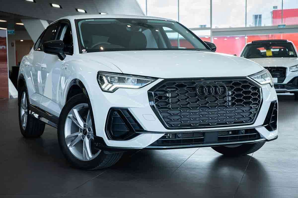 2024 Audi Q3 35 TFSI S line F3
