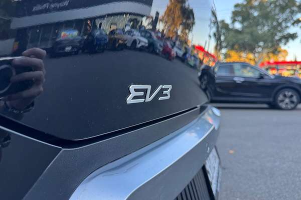 2025 Kia EV3 Earth Long Range SV thumb-9