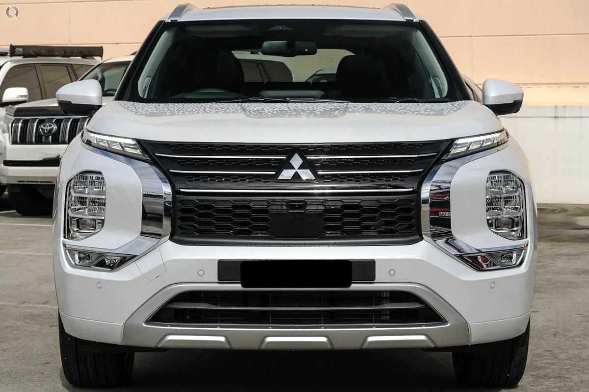 2025 Mitsubishi Outlander Exceed ZM
