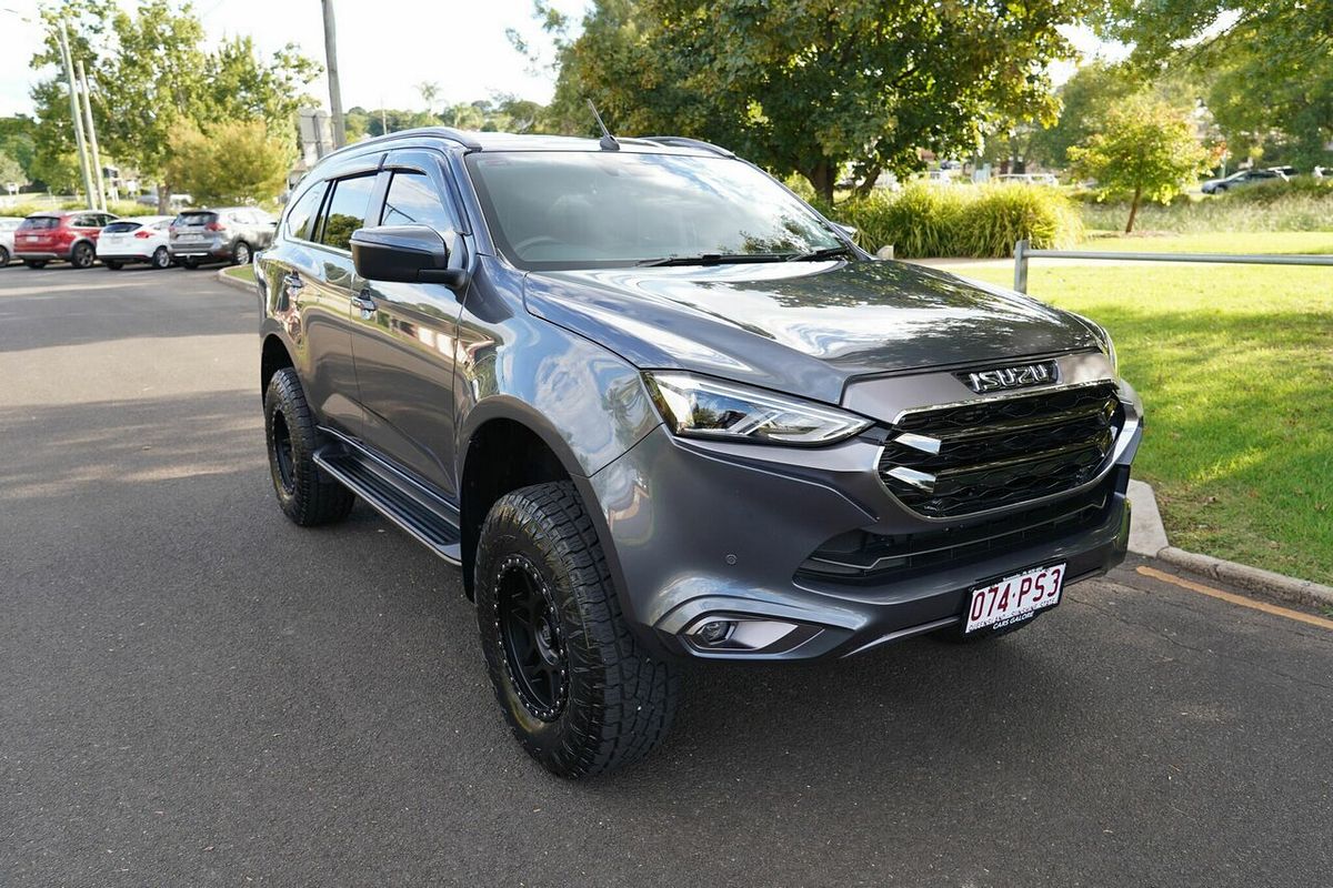 2024 Isuzu MU-X LS-T