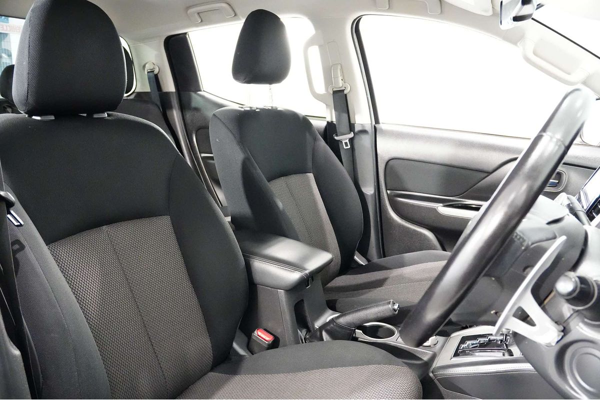 2021 Mitsubishi Triton GLS MR 4X4