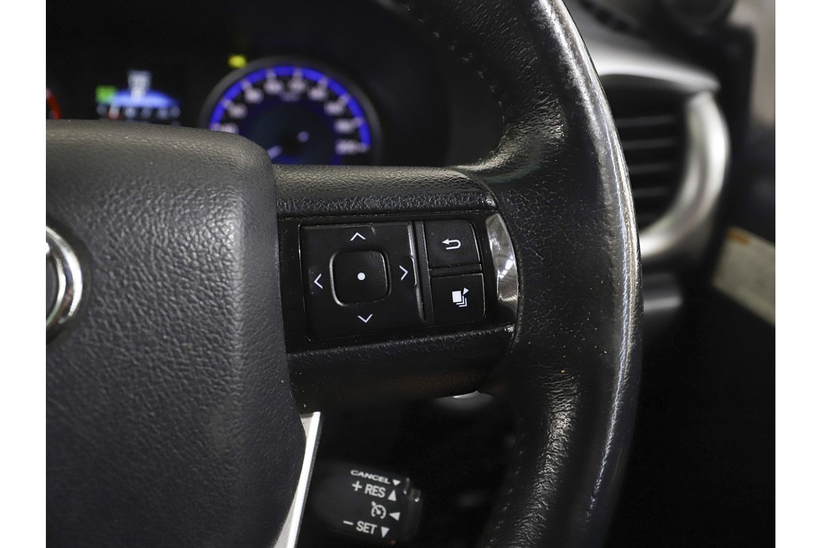 Hilux 4x4 SR5 2.8L T Diesel Automatic Double Cab 1Y46290 003