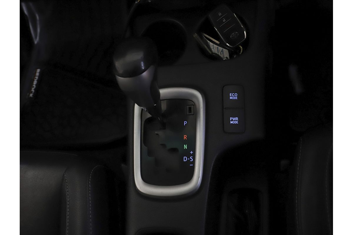 Hilux 4x4 SR5 2.8L T Diesel Automatic Double Cab 1Y46290 003