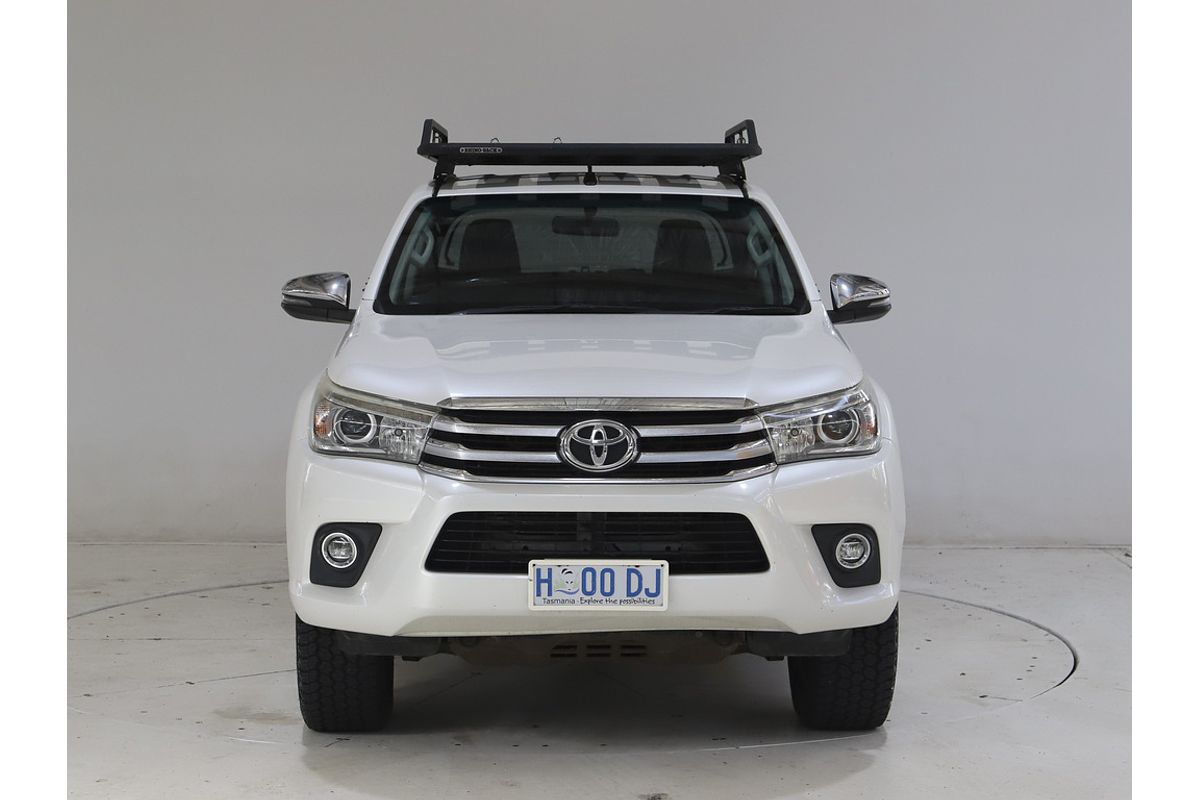 Hilux 4x4 SR5 2.8L T Diesel Automatic Double Cab 1Y46290 003
