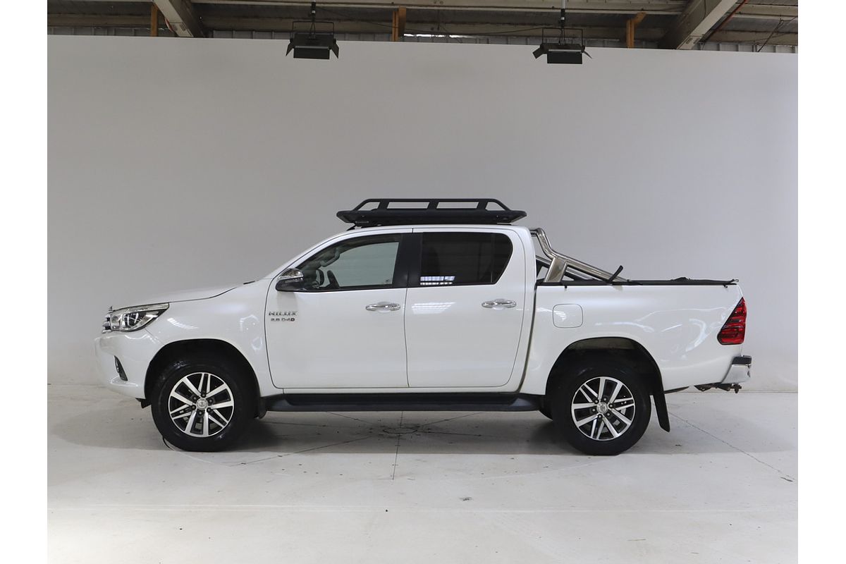 Hilux 4x4 SR5 2.8L T Diesel Automatic Double Cab 1Y46290 003