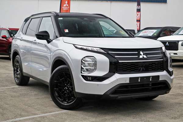 2025 Mitsubishi Outlander LS ZM