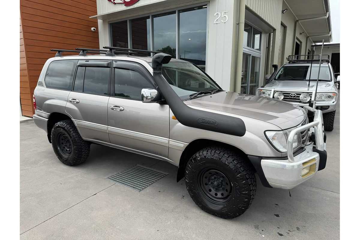 2004 Toyota Landcruiser Sahara HDJ100R