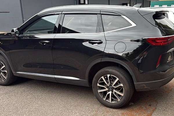 2024 GWM Haval H6 Lux B01 thumb-4