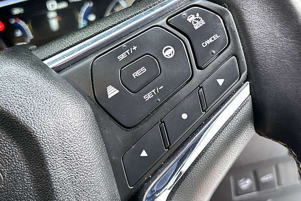 2023 Isuzu MU-X LS-T thumb-17