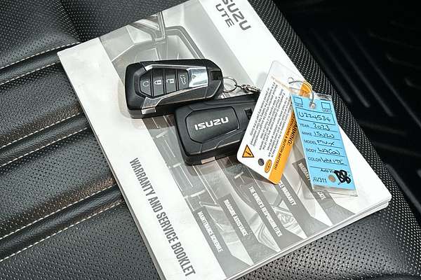 2023 Isuzu MU-X LS-T thumb-22