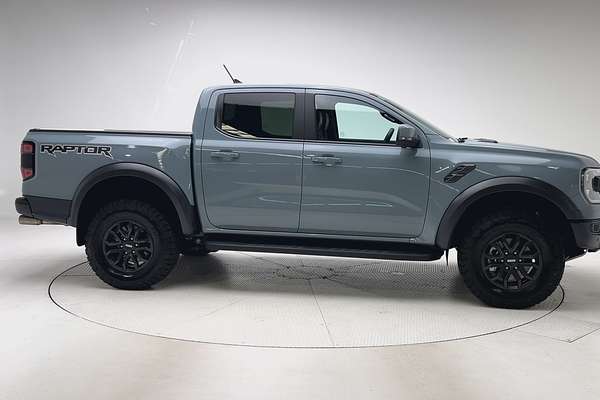 2025 Ford Ranger Raptor 4X4 3.0L thumb-8