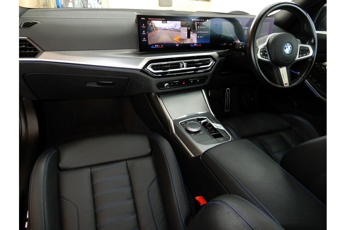 2022 BMW 3 Series 330e Luxury Line G20