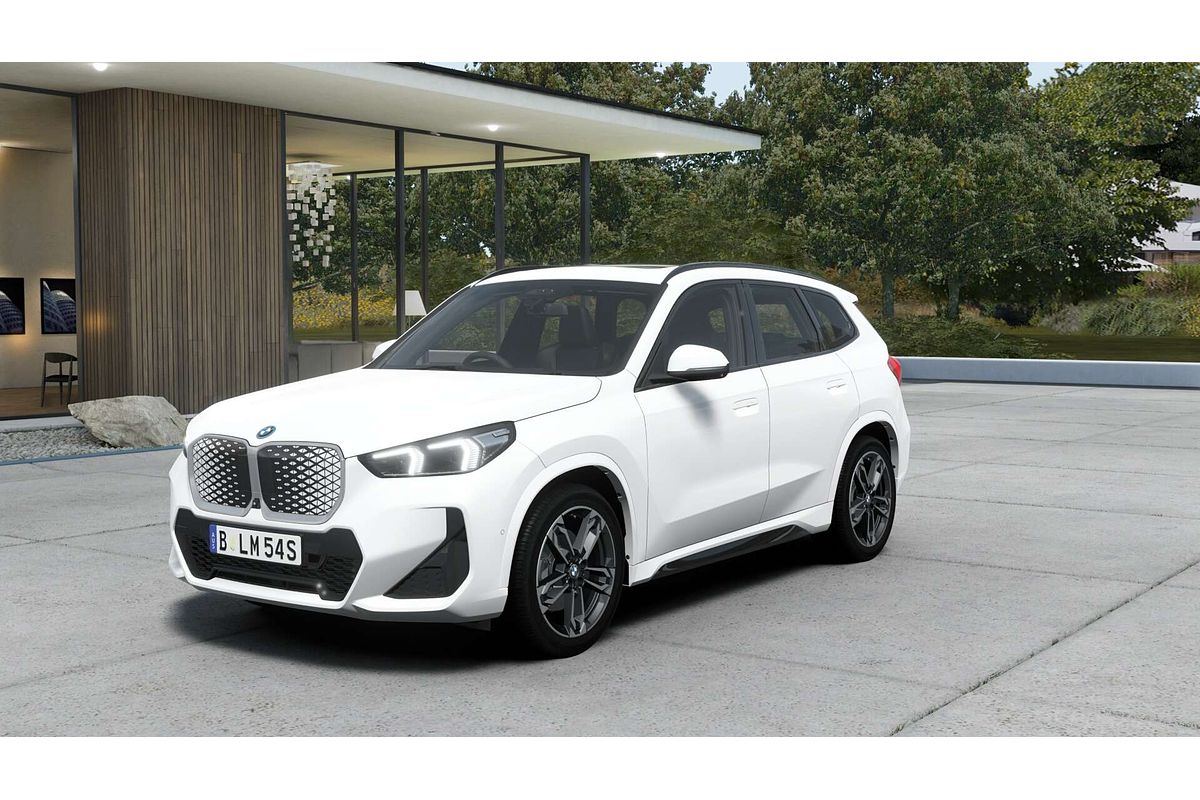 2026 BMW iX1 xDrive30 M Sport U11