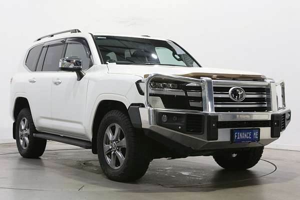 2021 Toyota Landcruiser Sahara FJA300R