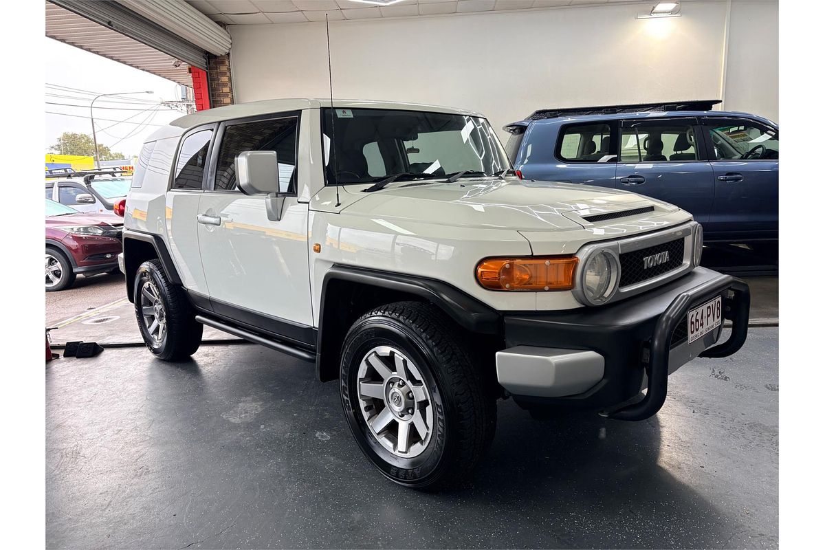 2014 Toyota FJ Cruiser GSJ15R