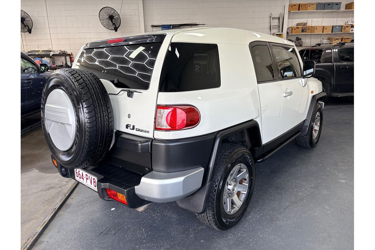 2014 Toyota FJ Cruiser GSJ15R