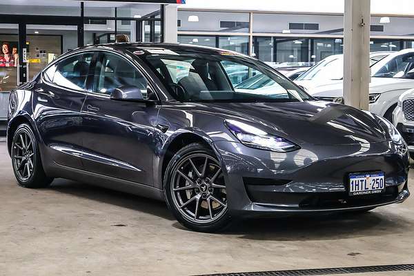2022 Tesla Model 3 Rear-Wheel Drive