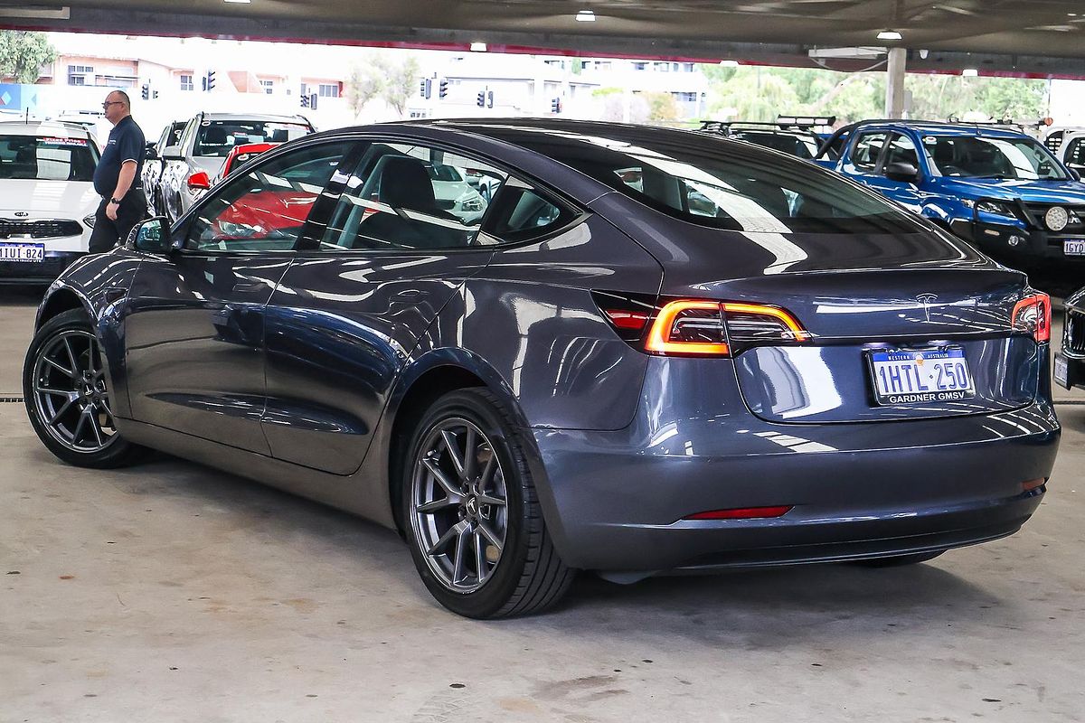 2022 Tesla Model 3 Rear-Wheel Drive