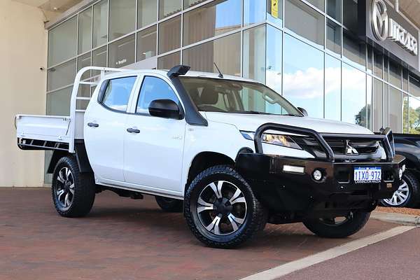 2022 Mitsubishi Triton GLX MR 4X4