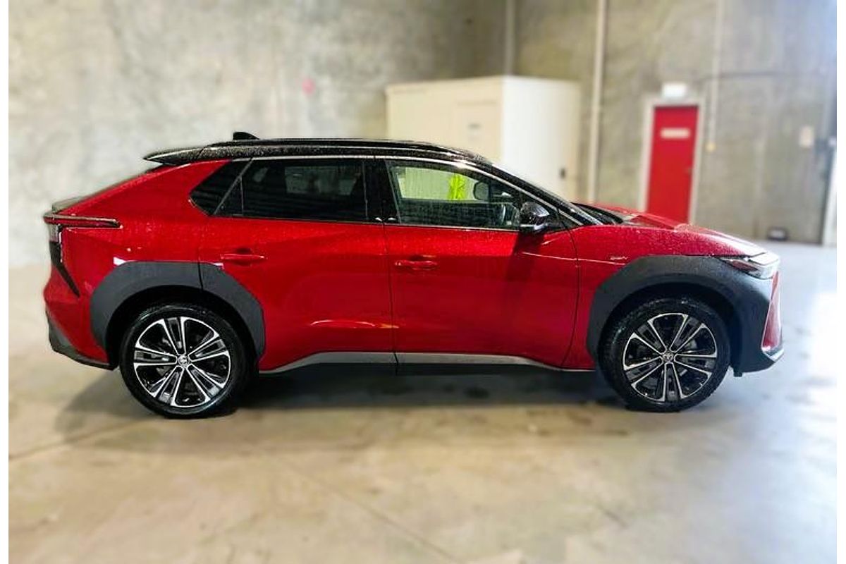 2024 Toyota bZ4X YEAM15R