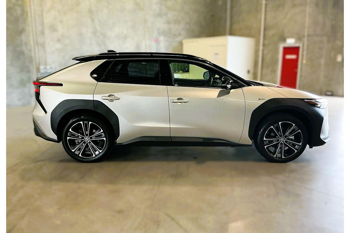 2024 Toyota bZ4X YEAM15R