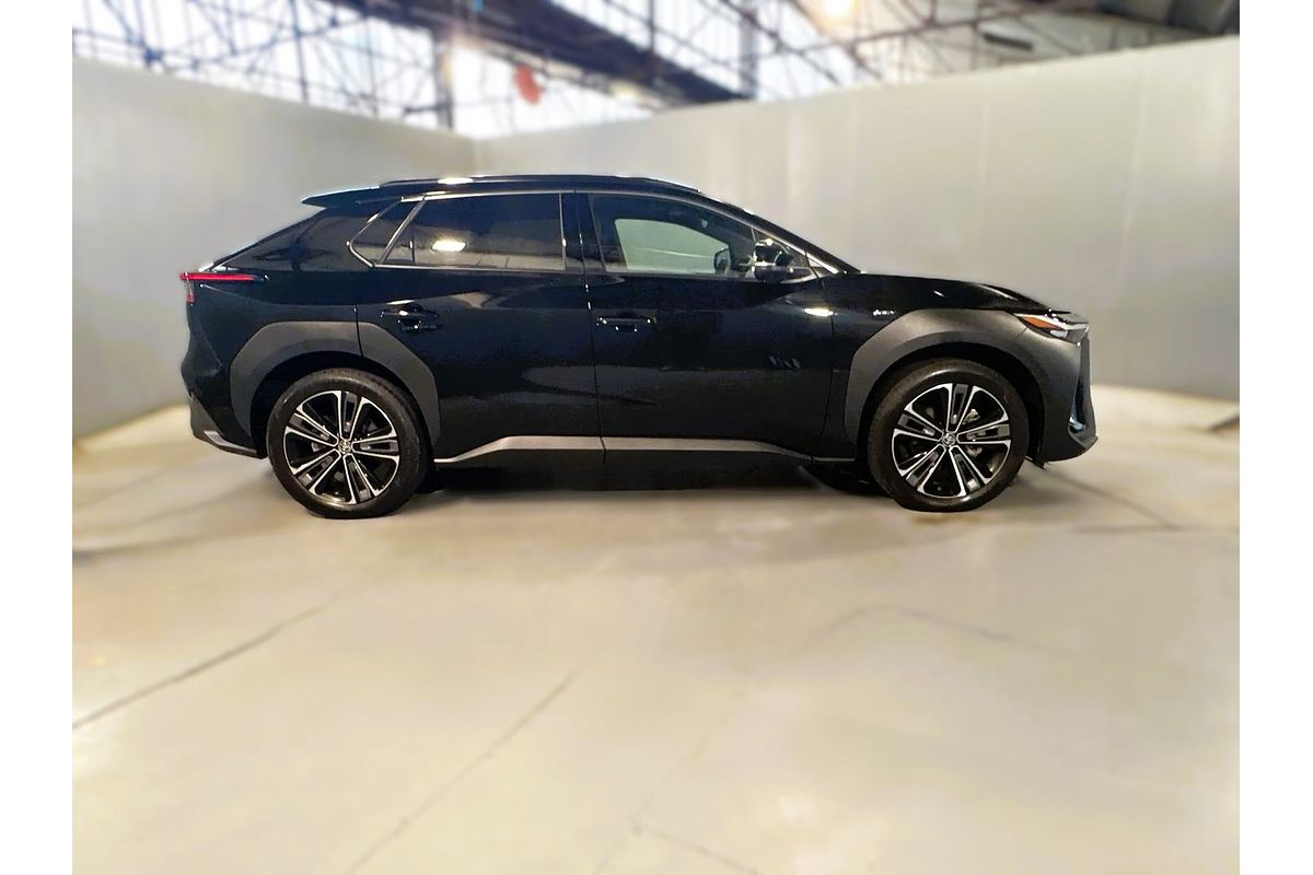 2024 Toyota bZ4X YEAM15R